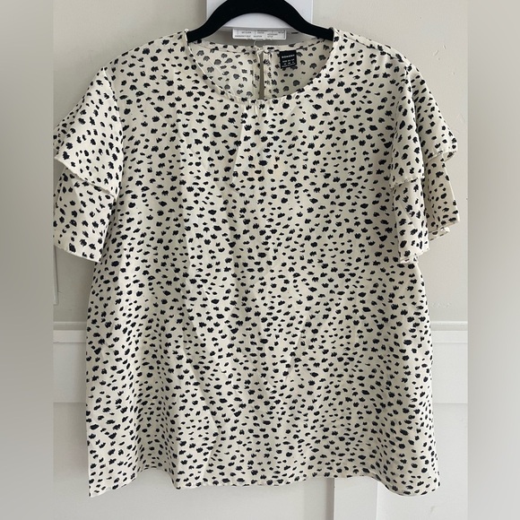 Woman’s Gomorn Gray & Cream Polka Dot Ruffle Sleeve Top Size M GUC - Picture 1 of 5